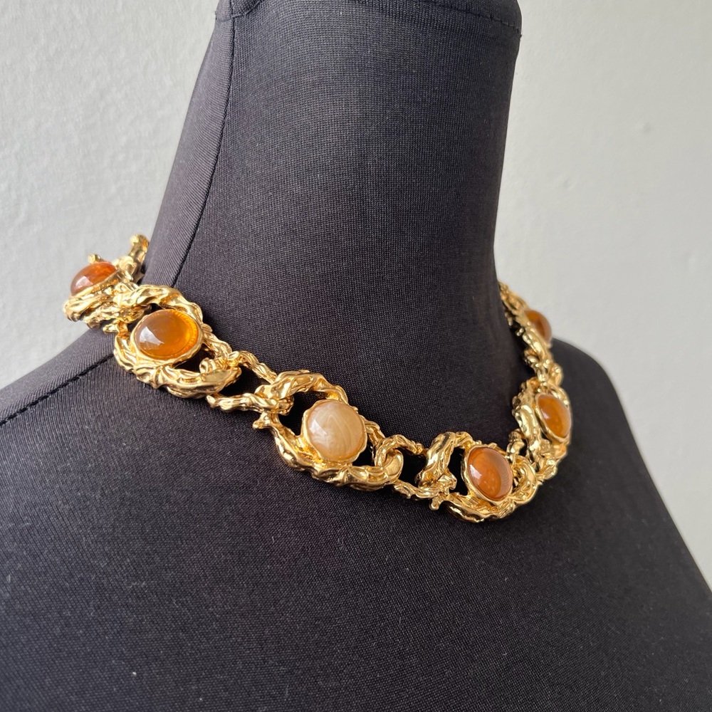 Textured Chain Statement Necklace - Picture 3 of 16